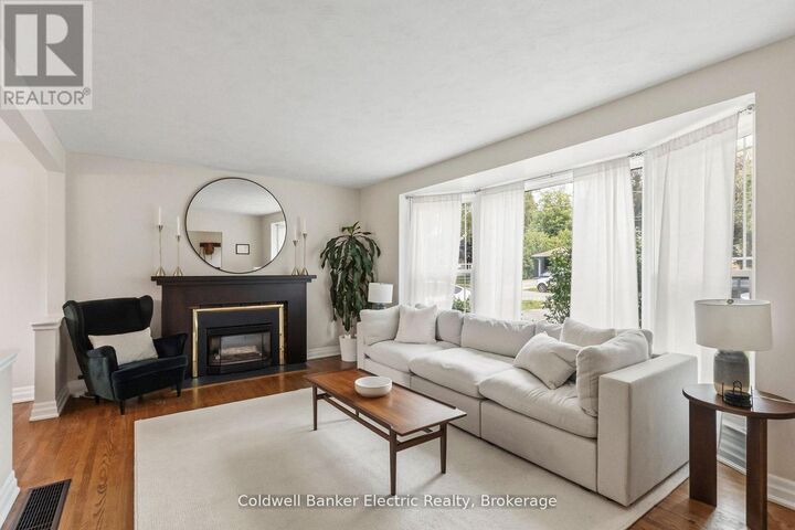 Property Photo: 326 Cochrane Street ON L1N 5J3