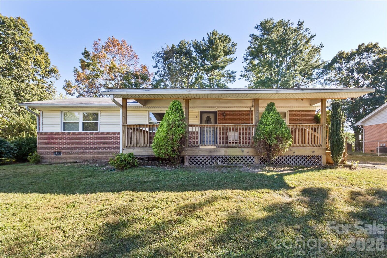 Property Photo: 13 Looking Glass Lane NC 28805