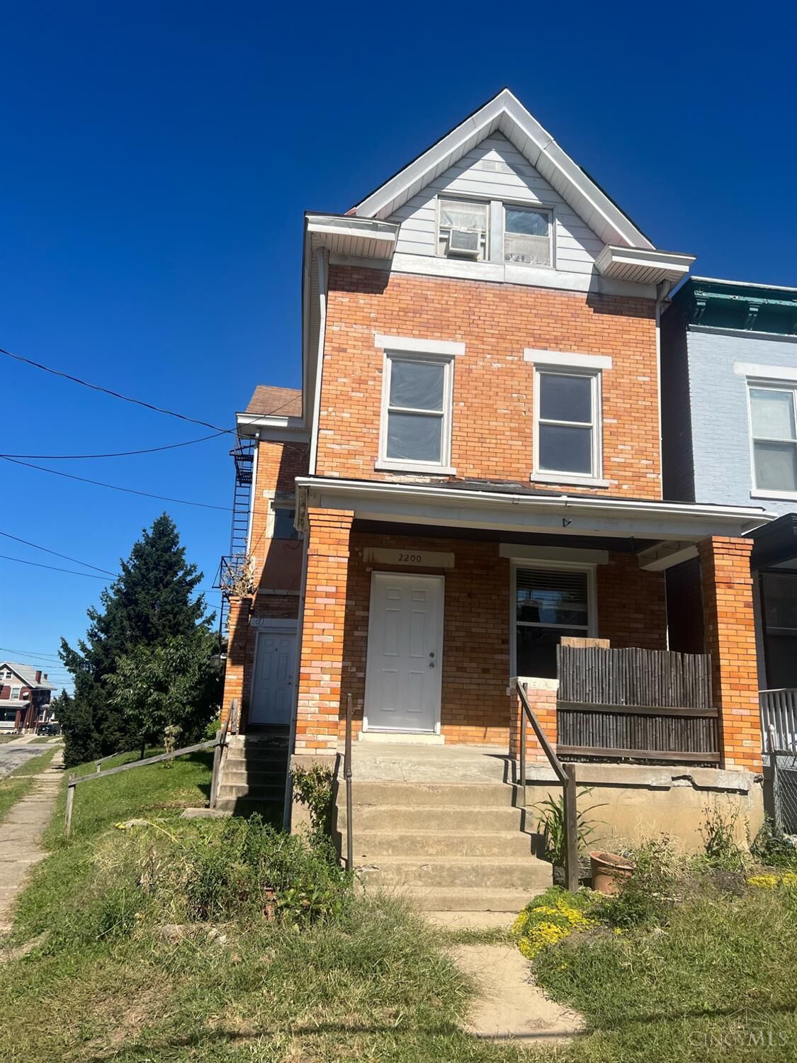 Property Photo: 2200 Lawn Avenue OH 45212
