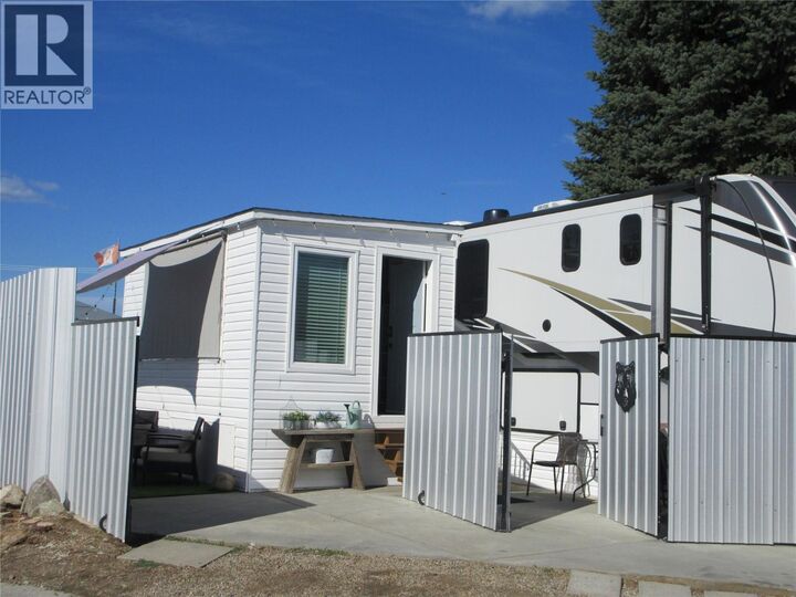 Property Photo:  415 Commonwealth Road 617  BC V4V 1P4 