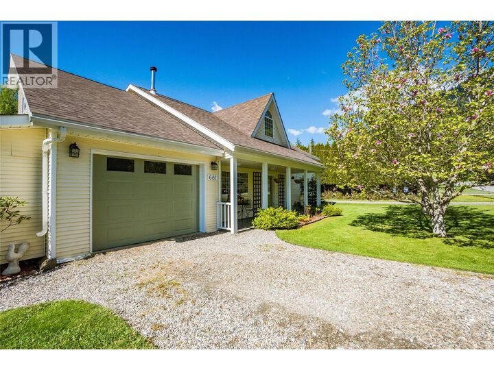 Property Photo:  661 C Avenue  BC V0G 1M0 