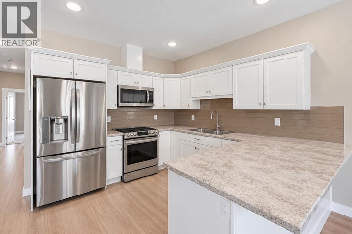 Property Photo:  2352 Bossert Avenue  BC V2B 4V6 