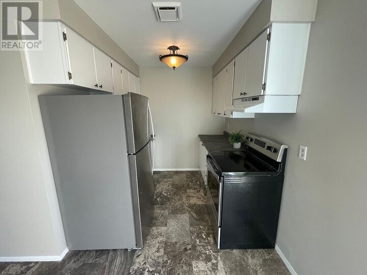 Property Photo:  11 Forest Pl  ON P5A 3C5 