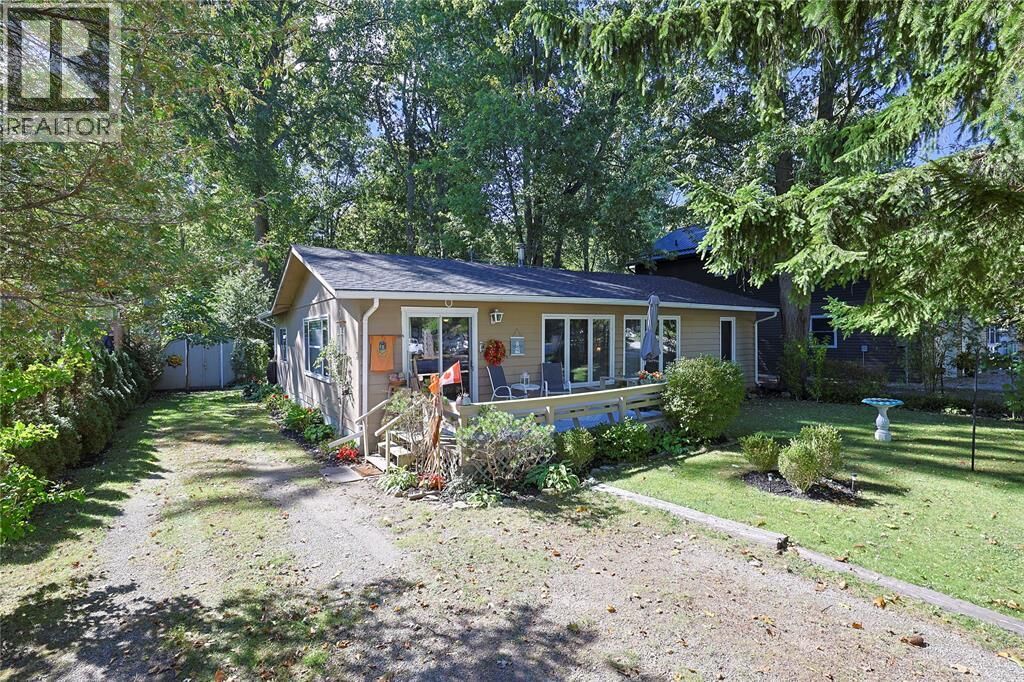 Property Photo:  9906 Lake Road  ON N0N 1J1 