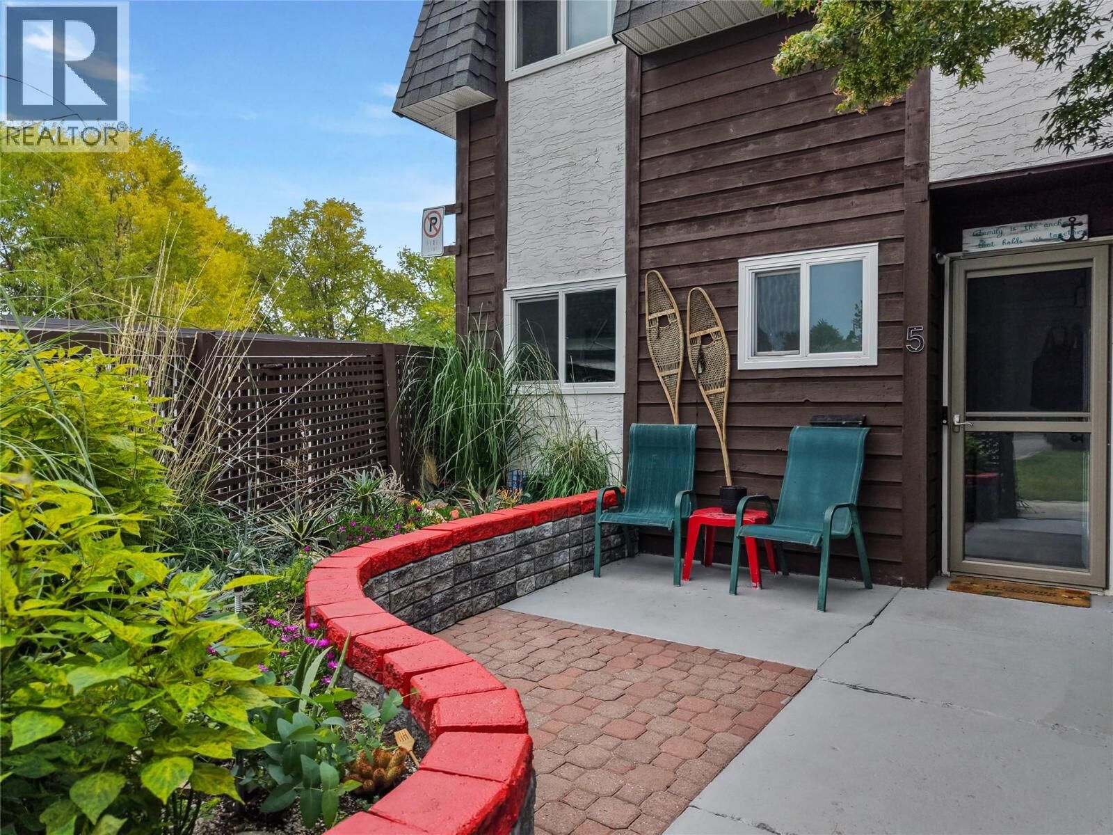 Property Photo:  3135 Walnut Street 5  BC V1W 3T6 