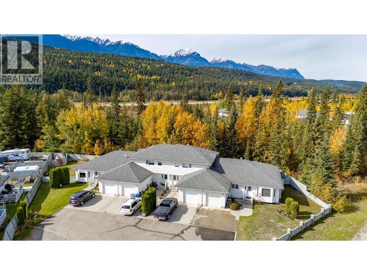 Property Photo:  339 5th Avenue 1  BC V0A 1H0 