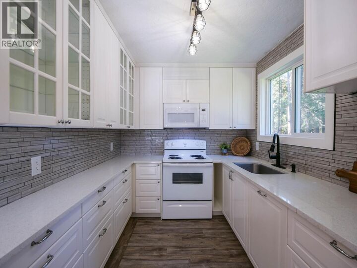 Property Photo:  4358 Kiwi Road  BC V2J 6Z2 