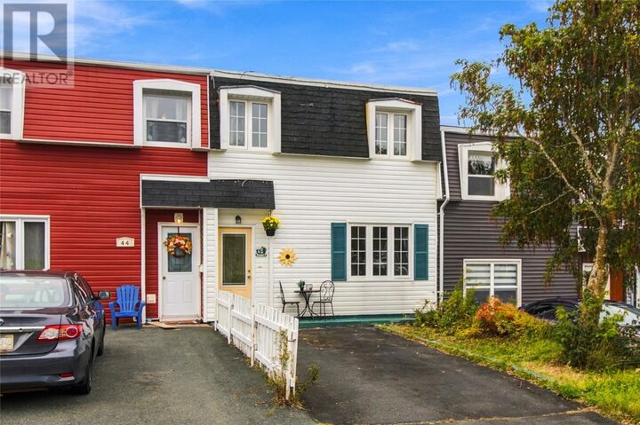Property Photo:  42 Mooney Crescent  NL A1G 1K1 