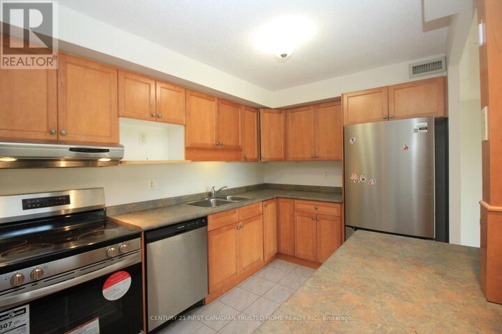 Property Photo:  521 Riverside Drive 209  ON N6H 5E2 
