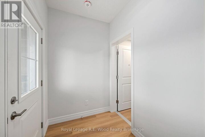 Property Photo:  3 Hoylake Road  ON N5R 0R9 