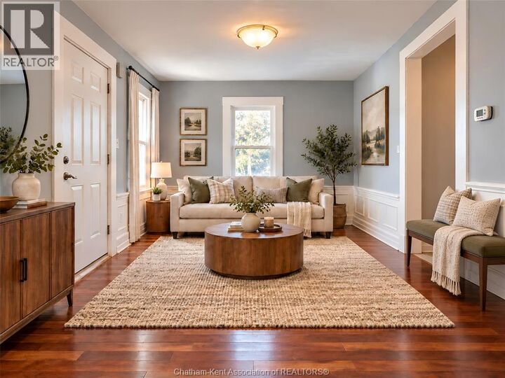 Property Photo:  208 Lacroix Street  ON N7M 2V4 