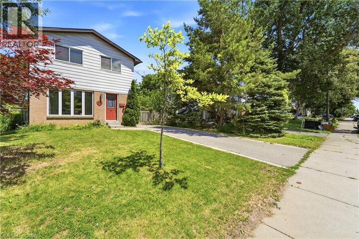 Property Photo:  23 Heatherdale Place  ON L9C 6K7 