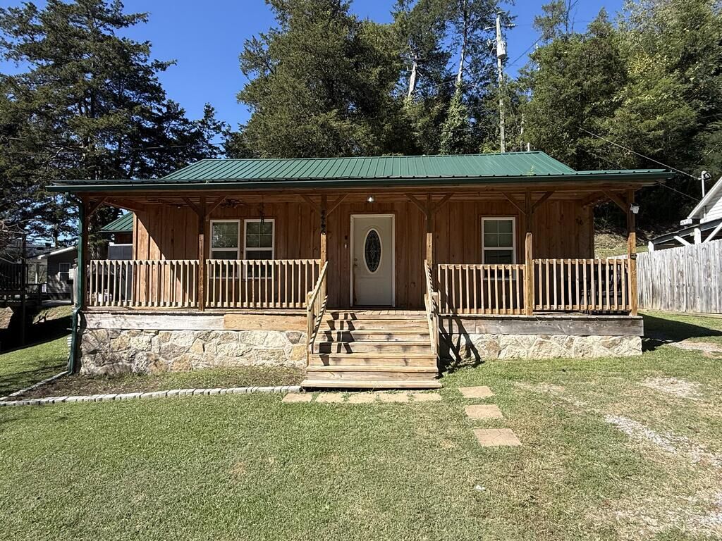 Property Photo: 5266 E Shelbiana Road KY 41501