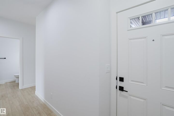Property Photo:  6215 29 Avenue SW  AB T6X 3J2 