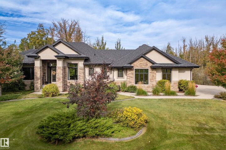 Property Photo:  53424 Rge Road 274 14  AB T7X 3T1 