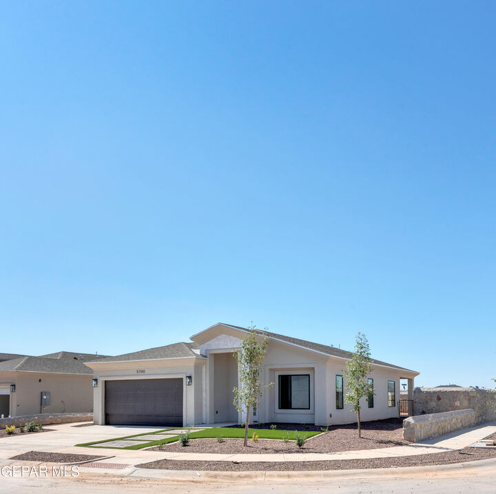 Property Photo: 5668 Desert Calico Avenue TX 79934