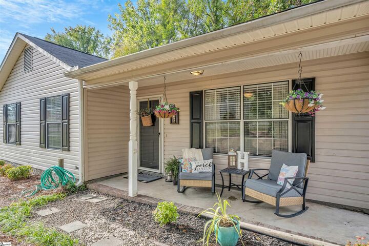 Property Photo:  163 Old Petrie Road  SC 29302 