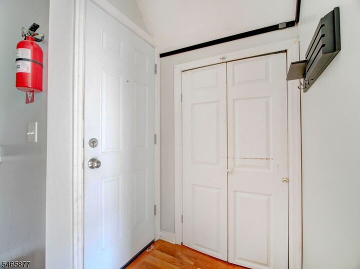 Property Photo:  123 Delmar Pl 3  NJ 07111 