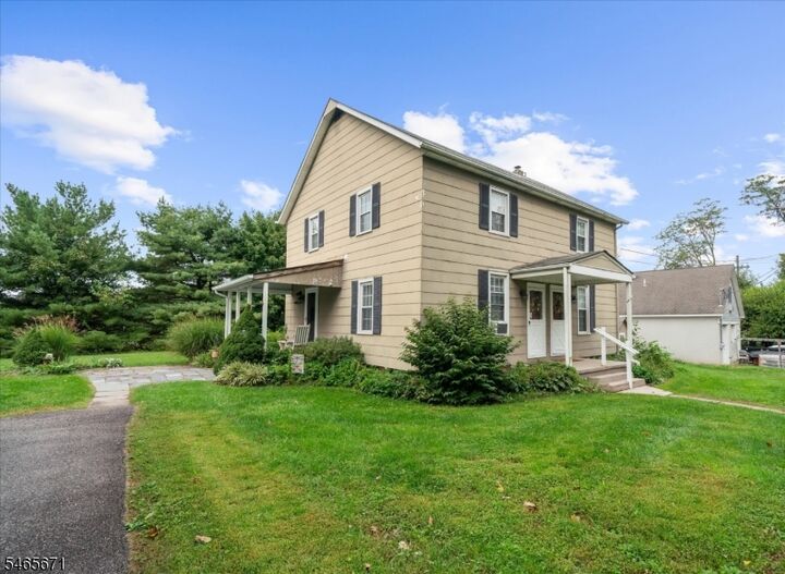 Property Photo:  9 Hoffman Rd  NJ 08833 