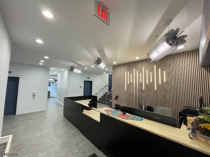Property Photo:  285 Aycrigg Ave 14B  NJ 07055 