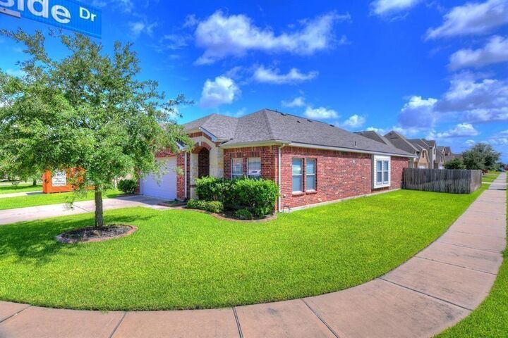 Property Photo: 4711 Bellows View Drive TX 77494