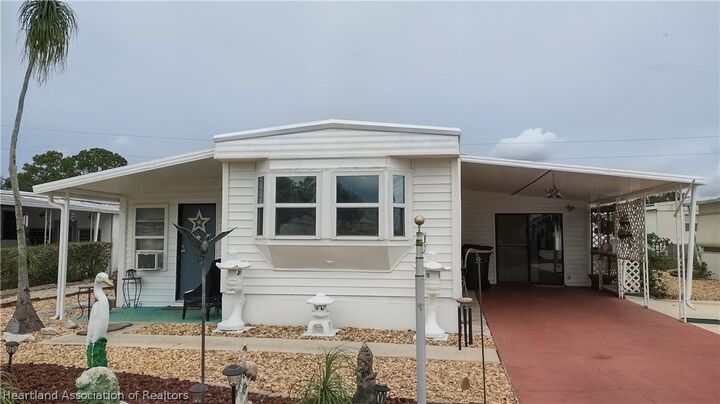 Property Photo: 3154 Paradise Path FL 33870
