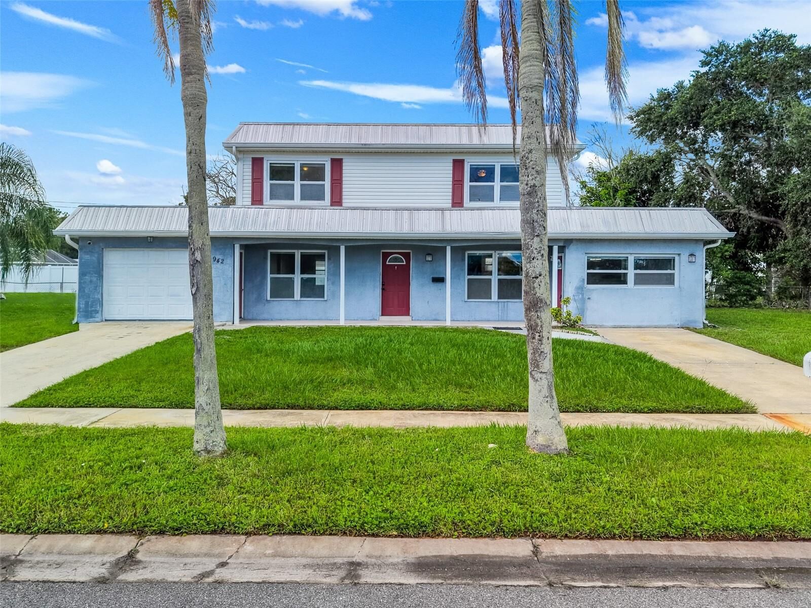 Property Photo: 942 Chace Lane NE FL 32905