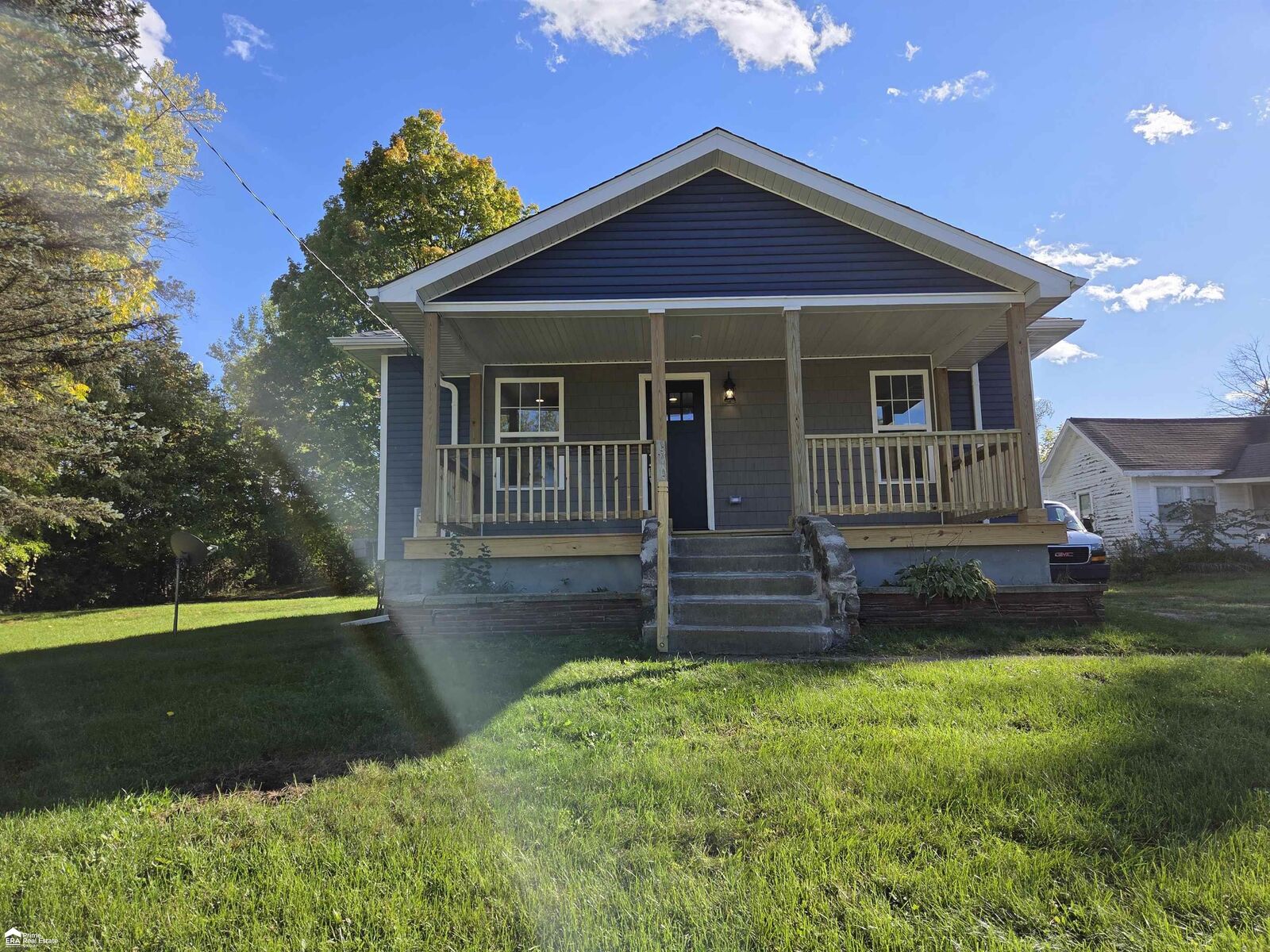 Property Photo:  906 Maple Street  MI 48458 