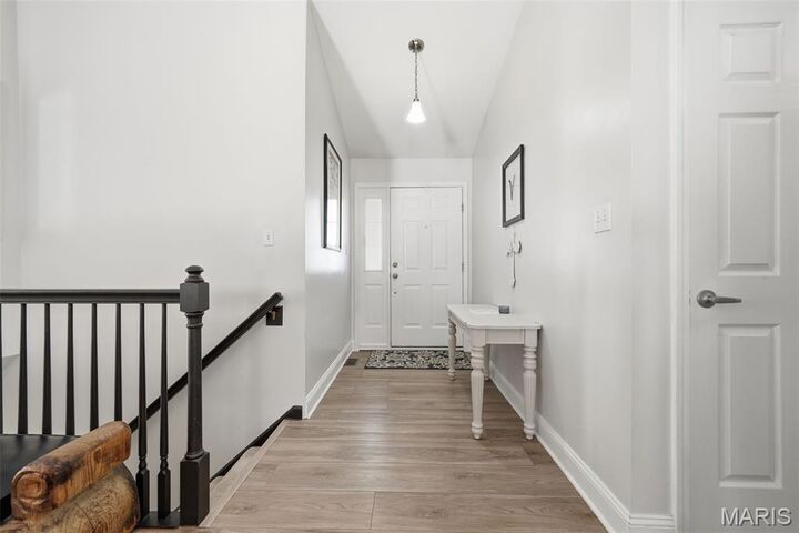 Property Photo:  1002 Seasons View Drive  MO 63026 