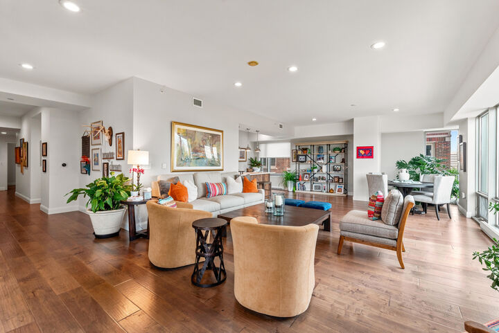 Property Photo:  923 E Kilbourn Ave  WI 53202 