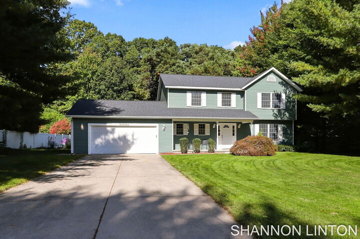 Property Photo:  14843 Woodside Trail  MI 49417 