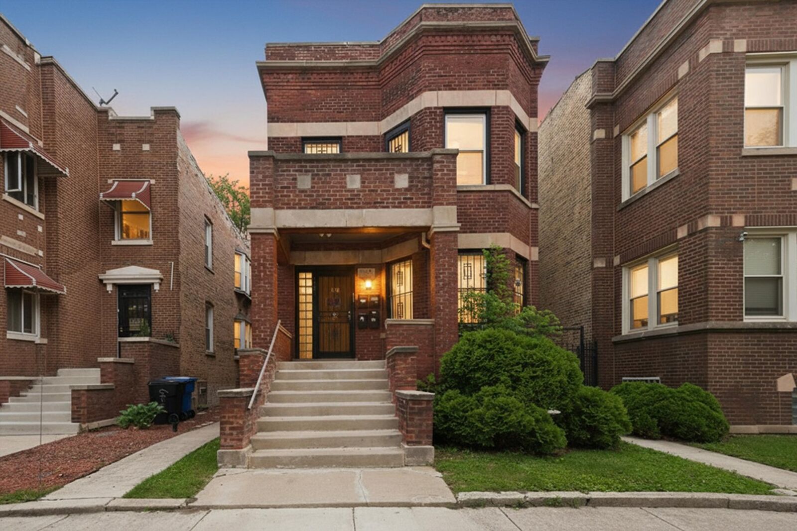 Property Photo:  6923 S Sangamon Street  IL 60621 