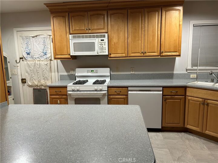 Property Photo:  6072 McKinley Ave.  CA 90280 
