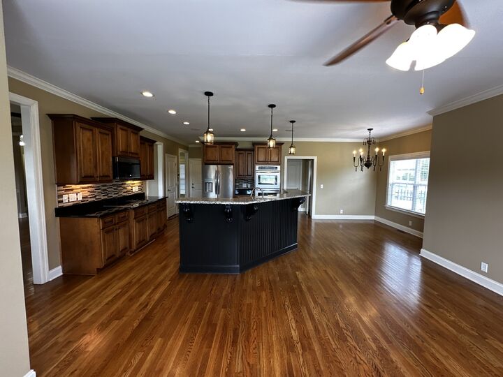 Property Photo:  813 Furman Dr  TN 37129 