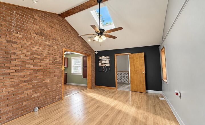 Property Photo:  6125 Corinth Way  KY 40219 