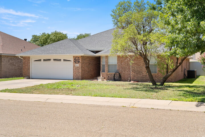 Property Photo:  1812 Bob Jay  NM 88101 