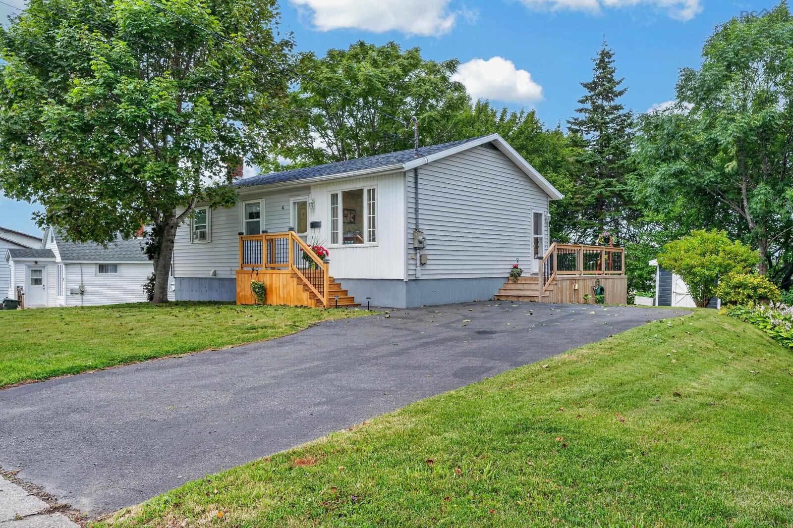 Property Photo:  41 Windsor Street Street  NS B1S 2K4 