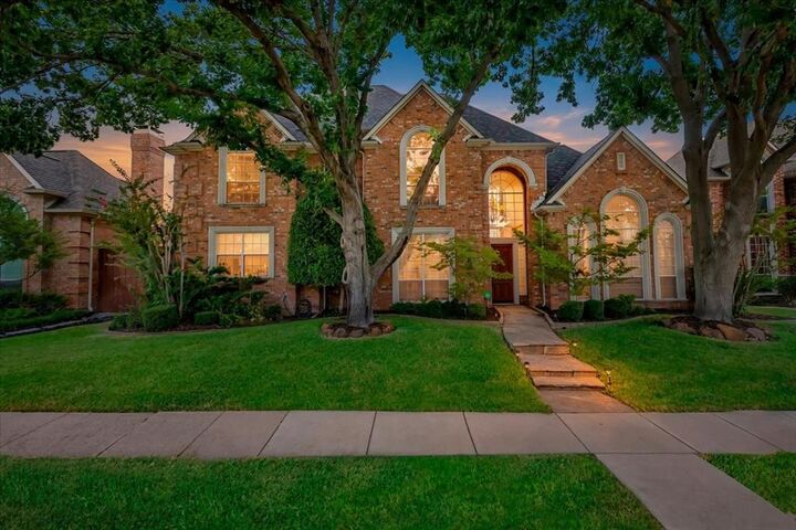 Property Photo:  5111 Ambergate Lane  TX 75287 