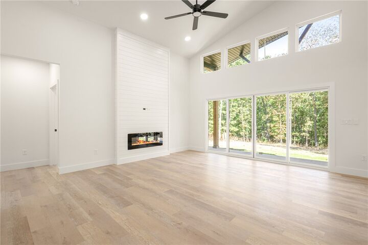 Property Photo:  68 Granshire Drive  AR 72714 