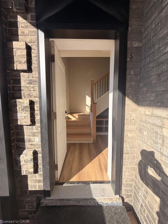 Property Photo: 92 Alfred Street 4 ON N3S 5G2