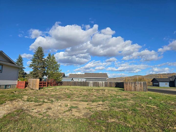 Property Photo:  9130 128 Avenue  AB T8S 1W8 