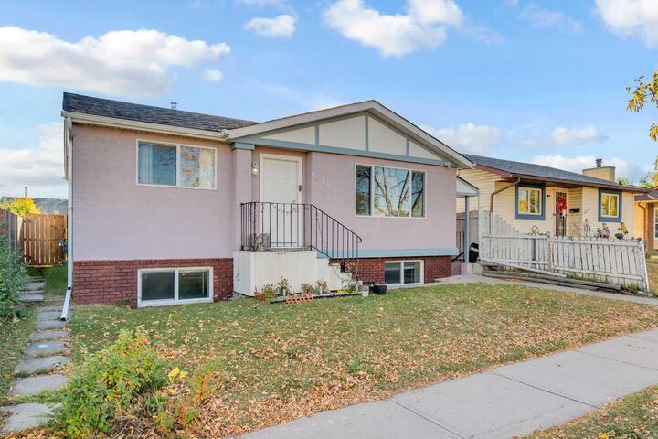 Property Photo:  1019 Falworth Road NE  AB T3J 1C7 