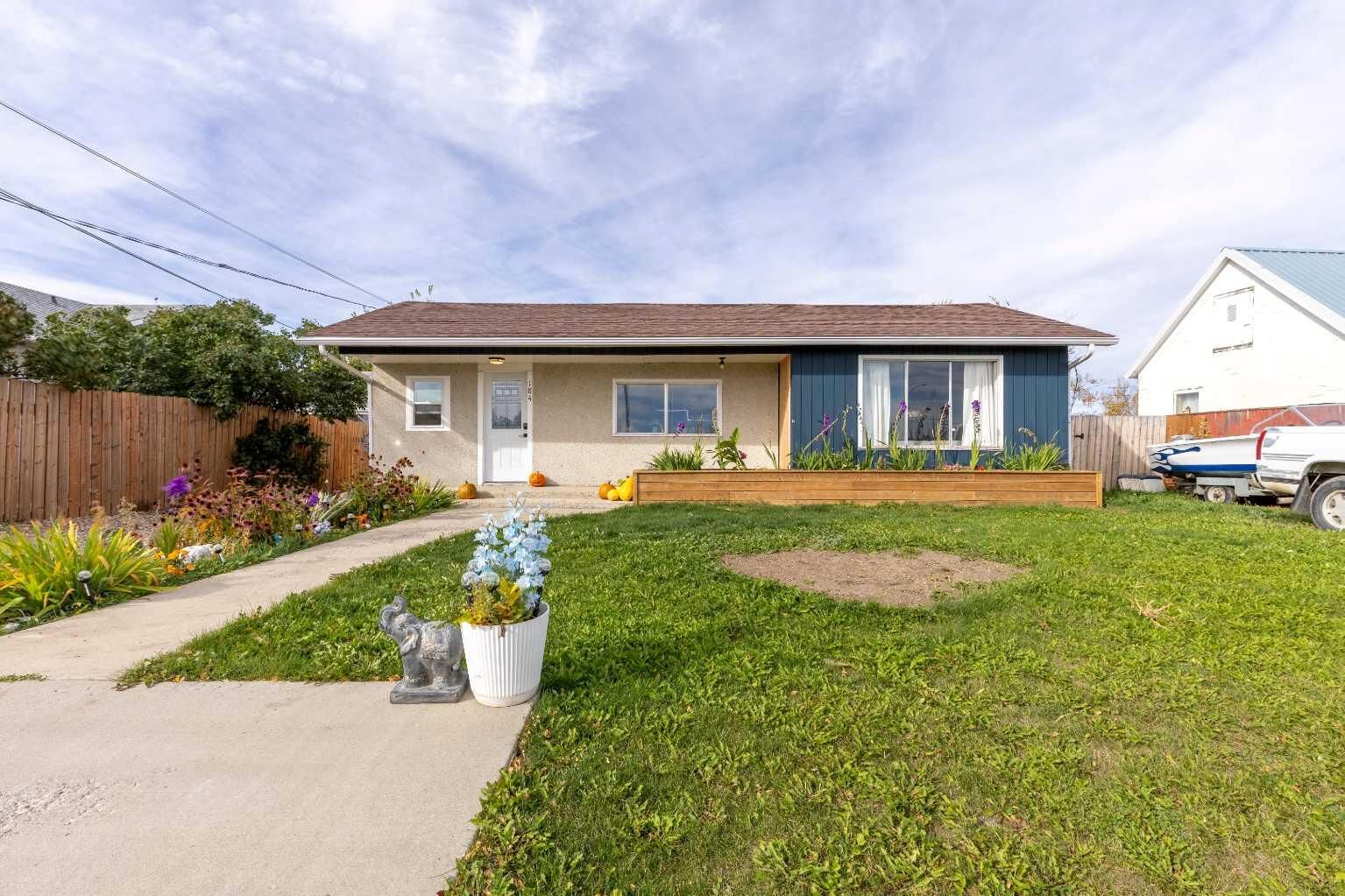 Property Photo:  184W 300N  AB T0K 2S0 