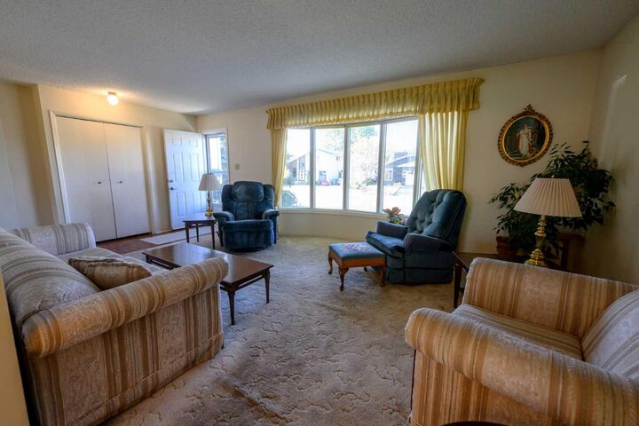 Property Photo:  7231 Patterson Drive  AB T8V 5A2 