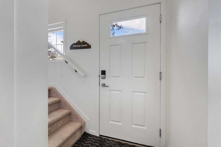 Property Photo:  207 South Point Park SW  AB T4B 5G8 