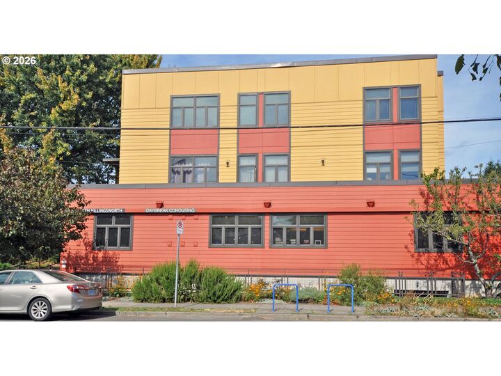 Property Photo:  2525 N Killingsworth St 314  OR 97217 