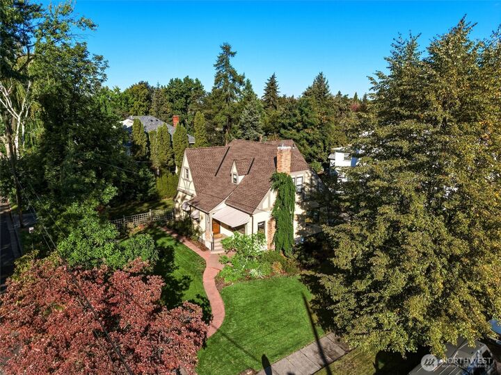 Property Photo:  641  University Street  WA 99362 