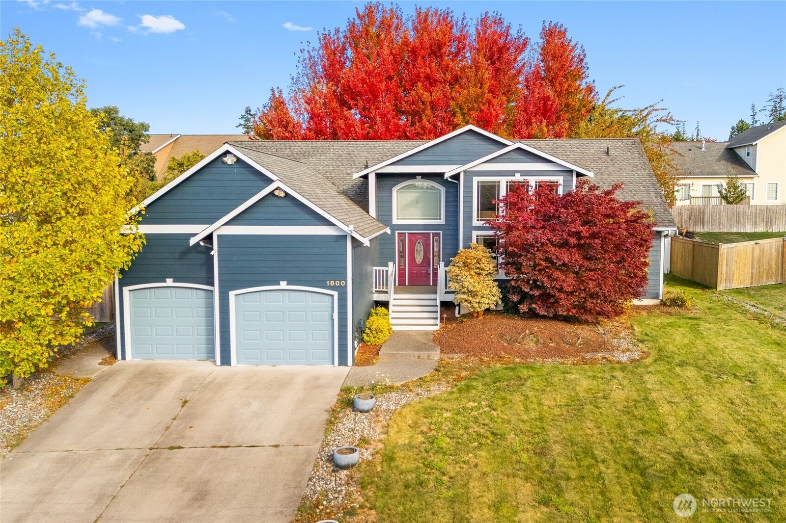Property Photo: 1800 SW Union Street WA 98277