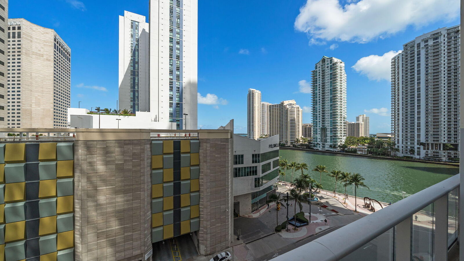 Property Photo: 300 S Biscayne Boulevard L-832 FL 33131
