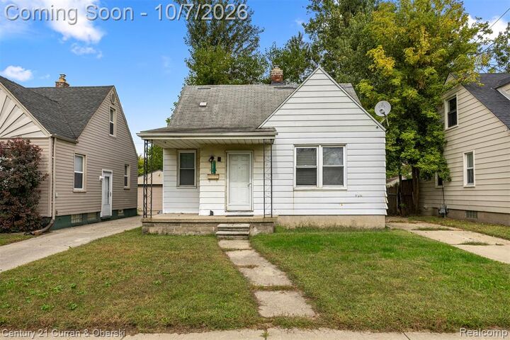 Property Photo: 26016 Pennie Street MI 48125